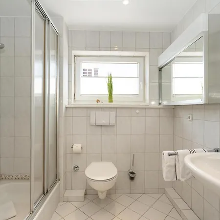 Strandstrasse 아파트